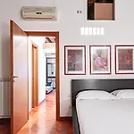 Apartament Ticinese Livings Comfy - Full City Center